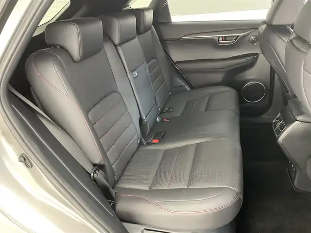 レクサス ＮＸ 300h Fスポーツ 愛知県 2015(平27)年 7.9万km ソニックチタニウム 純正１０．３型ナビ　黒革　ベンチレーション　禁煙車　フルセグＴＶ　バックカメラ　シートヒーター　追従クルコン　パドルシフト　衝突軽減　パワーシート　ＥＴＣ　ステアリングヒーター　ＬＥＤヘッドライト　電子パーキング　プッシュスタート　スマートキー