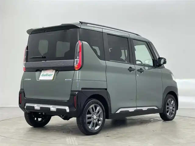 三菱 デリカミニ T プレミアム 埼玉県 2025(令7)年 0.1千km 緑 届出済未使用車　マイパイロット　純正９インチディスプレイオーディオ　マルチアラウンドモニター　レーダークルーズ　デジタルインナーミラー　シートヒーター　ステアリングヒーター　オートハイビーム　ＬＥＤ