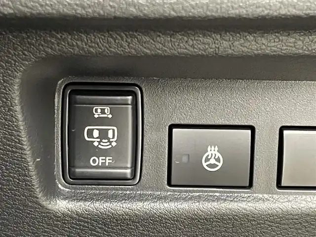 三菱 デリカミニ T プレミアム 埼玉県 2025(令7)年 0.1千km 緑 届出済未使用車　マイパイロット　純正９インチディスプレイオーディオ　マルチアラウンドモニター　レーダークルーズ　デジタルインナーミラー　シートヒーター　ステアリングヒーター　オートハイビーム　ＬＥＤ