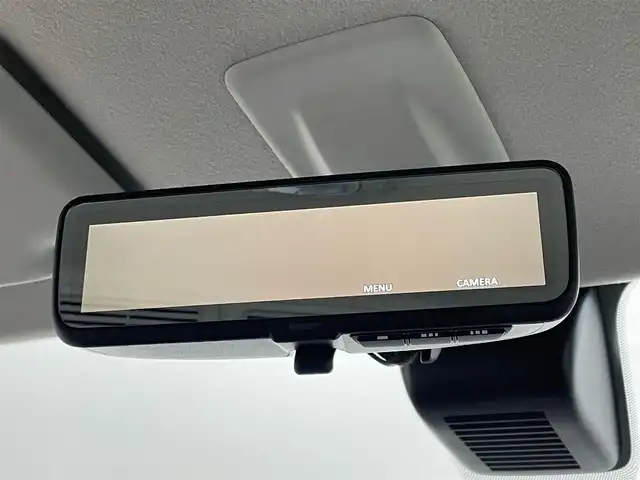 三菱 デリカミニ T プレミアム 埼玉県 2025(令7)年 0.1千km 緑 届出済未使用車　マイパイロット　純正９インチディスプレイオーディオ　マルチアラウンドモニター　レーダークルーズ　デジタルインナーミラー　シートヒーター　ステアリングヒーター　オートハイビーム　ＬＥＤ