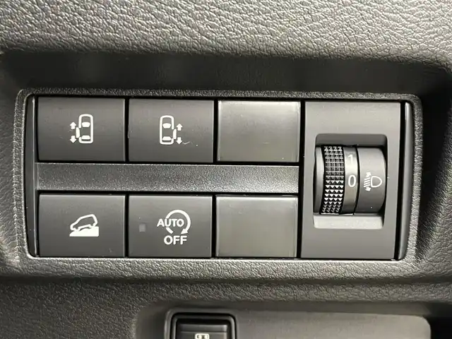 三菱 デリカミニ T プレミアム 埼玉県 2025(令7)年 0.1千km 緑 届出済未使用車　マイパイロット　純正９インチディスプレイオーディオ　マルチアラウンドモニター　レーダークルーズ　デジタルインナーミラー　シートヒーター　ステアリングヒーター　オートハイビーム　ＬＥＤ