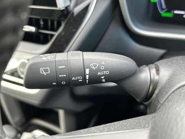 トヨタ カローラ クロス ハイブリッド Z 千葉県 2024(令6)年 0.5万km プラチナホワイトパールマイカ ナビ　全方位カメ　ＥＴＣ２．０　ワンオーナー　パーキングアシスト　クルコン　レーンアシスト　ブレーキホールド　シートヒーター　オートライト　オートマチックハイビーム　ＬＥＤライト　１８インチＡＷ