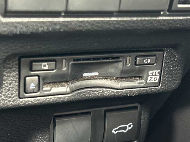 トヨタ カローラ クロス ハイブリッド Z 千葉県 2024(令6)年 0.5万km プラチナホワイトパールマイカ ナビ　全方位カメ　ＥＴＣ２．０　ワンオーナー　パーキングアシスト　クルコン　レーンアシスト　ブレーキホールド　シートヒーター　オートライト　オートマチックハイビーム　ＬＥＤライト　１８インチＡＷ