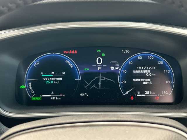 トヨタ カローラ クロス ハイブリッド Z 千葉県 2024(令6)年 0.5万km プラチナホワイトパールマイカ ナビ　全方位カメ　ＥＴＣ２．０　ワンオーナー　パーキングアシスト　クルコン　レーンアシスト　ブレーキホールド　シートヒーター　オートライト　オートマチックハイビーム　ＬＥＤライト　１８インチＡＷ