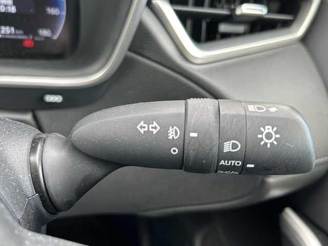 トヨタ カローラ クロス ハイブリッド Z 千葉県 2024(令6)年 0.5万km プラチナホワイトパールマイカ ナビ　全方位カメ　ＥＴＣ２．０　ワンオーナー　パーキングアシスト　クルコン　レーンアシスト　ブレーキホールド　シートヒーター　オートライト　オートマチックハイビーム　ＬＥＤライト　１８インチＡＷ