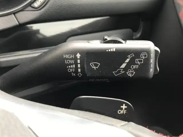 フォルクスワーゲン ゴルフ GTi 富山県 2010(平22)年 6.7万km 白 純正ナビ/Bluetooth/バックカメラ/CD/スタッドレス積込/オートライト/MTモード付/ETC/盗難防止機能/横滑り防止機能/純正フロアマット