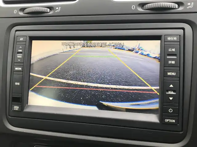 フォルクスワーゲン ゴルフ GTi 富山県 2010(平22)年 6.7万km 白 純正ナビ/Bluetooth/バックカメラ/CD/スタッドレス積込/オートライト/MTモード付/ETC/盗難防止機能/横滑り防止機能/純正フロアマット