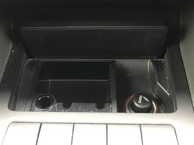 フォルクスワーゲン ゴルフ GTi 富山県 2010(平22)年 6.7万km 白 純正ナビ/Bluetooth/バックカメラ/CD/スタッドレス積込/オートライト/MTモード付/ETC/盗難防止機能/横滑り防止機能/純正フロアマット