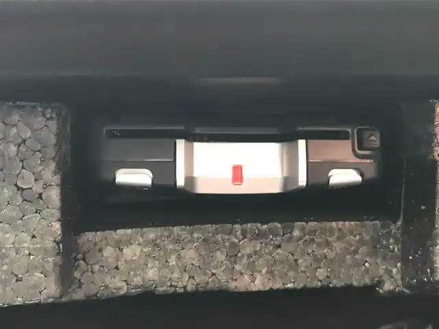 フォルクスワーゲン ゴルフ GTi 富山県 2010(平22)年 6.7万km 白 純正ナビ/Bluetooth/バックカメラ/CD/スタッドレス積込/オートライト/MTモード付/ETC/盗難防止機能/横滑り防止機能/純正フロアマット