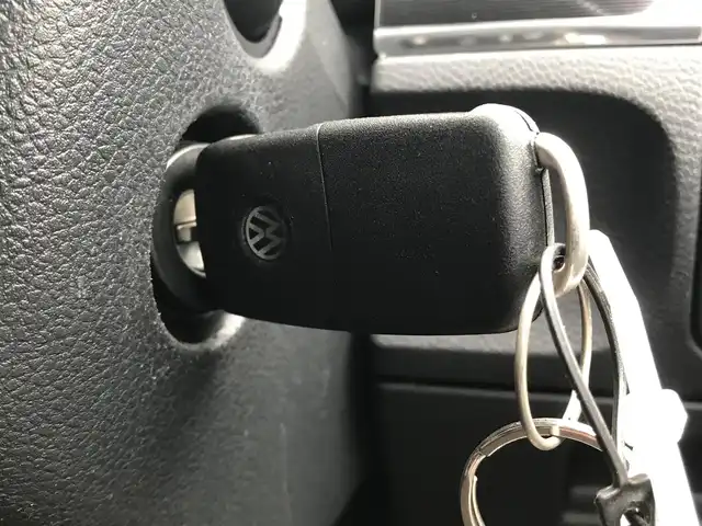 フォルクスワーゲン ゴルフ GTi 富山県 2010(平22)年 6.7万km 白 純正ナビ/Bluetooth/バックカメラ/CD/スタッドレス積込/オートライト/MTモード付/ETC/盗難防止機能/横滑り防止機能/純正フロアマット