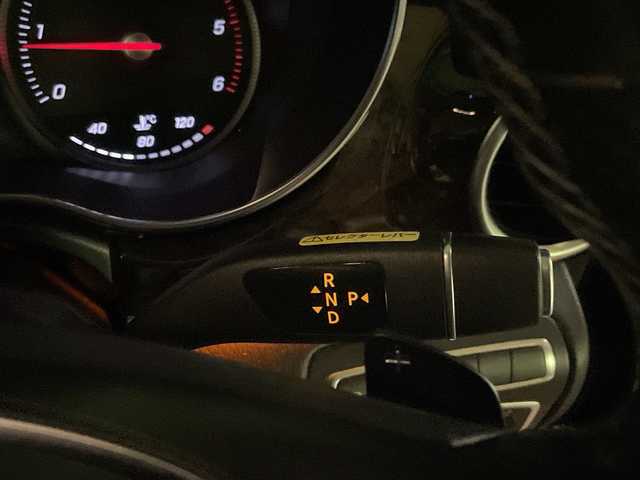 メルセデス・ベンツ Ｖ２２０ d アバンギャルド ロング 神奈川県 2019(令1)年 2万km オブシディアンブラックM 360度カメラ/純正ナビ/フルセグTV/ブルメスタープレミアムサウンドシステム/社外後席モニター（DVDプレーヤー付）/レーダーブレーキパッケージ/両側パワースライドドア/パワーバックドア/パワーシート/シートヒーター/パドルシフト/レーダークルーズコントロール/前後ドライブレコーダー/純正フロアマット/ビルトインETC/保証書/取扱説明書