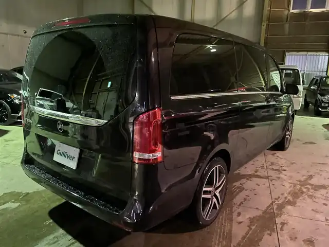 メルセデス・ベンツ Ｖ２２０ d アバンギャルド ロング 神奈川県 2019(令1)年 2万km オブシディアンブラックM 360度カメラ/純正ナビ/フルセグTV/ブルメスタープレミアムサウンドシステム/社外後席モニター（DVDプレーヤー付）/レーダーブレーキパッケージ/両側パワースライドドア/パワーバックドア/パワーシート/シートヒーター/パドルシフト/レーダークルーズコントロール/前後ドライブレコーダー/純正フロアマット/ビルトインETC/保証書/取扱説明書