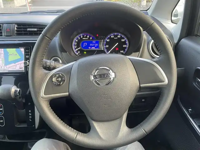 日産 デイズ ハイウェイスターX 大阪府 2018(平30)年 5.3万km 黒 純正ナビ/-Bluetooth/フルセグTV/CD/DVD/FM/AM/全方位モニター/衝突被害軽減ブレーキ/禁煙車/ワンオーナー/ETC/プッシュスタート/スマートキー/-スペアキー×１