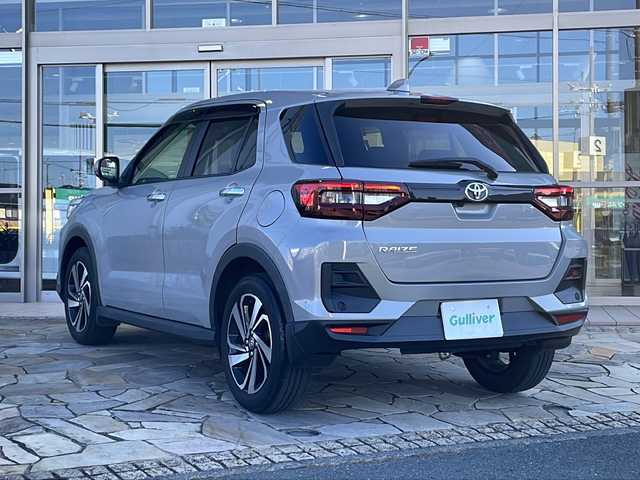 トヨタ ライズ Z 静岡県 2022(令4)年 4.6万km スムースグレーマイカメタリック 純正ディスプレイオーディオ/・フルセグＴＶ/・Bluetooth/・USB/・AM/・FM/主要装備/・衝突軽減/・レーンキープ/・追従クルコン/・コーナーセンサー前後/・全方位カメラ/・ビルトインＥＴＣ/・ドラレコ前後/・ステリモ/・シートヒーターD/N席/・電動パーキングブレーキ/・オートホールド/・純正フロアマット/・純正アルミホイール/・LEDヘッドライト/・オートライト/・オートハイビーム/・フォグランプ