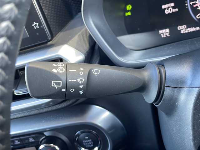 トヨタ ライズ Z 静岡県 2022(令4)年 4.6万km スムースグレーマイカメタリック 純正ディスプレイオーディオ/・フルセグＴＶ/・Bluetooth/・USB/・AM/・FM/主要装備/・衝突軽減/・レーンキープ/・追従クルコン/・コーナーセンサー前後/・全方位カメラ/・ビルトインＥＴＣ/・ドラレコ前後/・ステリモ/・シートヒーターD/N席/・電動パーキングブレーキ/・オートホールド/・純正フロアマット/・純正アルミホイール/・LEDヘッドライト/・オートライト/・オートハイビーム/・フォグランプ