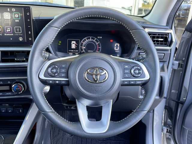 トヨタ ライズ Z 静岡県 2022(令4)年 4.6万km スムースグレーマイカメタリック 純正ディスプレイオーディオ/・フルセグＴＶ/・Bluetooth/・USB/・AM/・FM/主要装備/・衝突軽減/・レーンキープ/・追従クルコン/・コーナーセンサー前後/・全方位カメラ/・ビルトインＥＴＣ/・ドラレコ前後/・ステリモ/・シートヒーターD/N席/・電動パーキングブレーキ/・オートホールド/・純正フロアマット/・純正アルミホイール/・LEDヘッドライト/・オートライト/・オートハイビーム/・フォグランプ