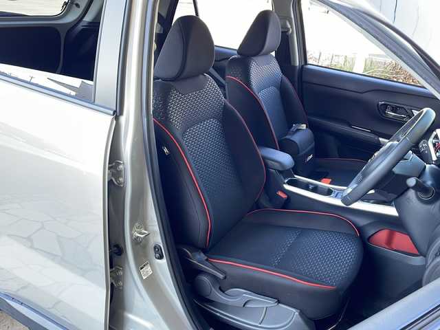 トヨタ ライズ Z 静岡県 2022(令4)年 4.6万km スムースグレーマイカメタリック 純正ディスプレイオーディオ/・フルセグＴＶ/・Bluetooth/・USB/・AM/・FM/主要装備/・衝突軽減/・レーンキープ/・追従クルコン/・コーナーセンサー前後/・全方位カメラ/・ビルトインＥＴＣ/・ドラレコ前後/・ステリモ/・シートヒーターD/N席/・電動パーキングブレーキ/・オートホールド/・純正フロアマット/・純正アルミホイール/・LEDヘッドライト/・オートライト/・オートハイビーム/・フォグランプ