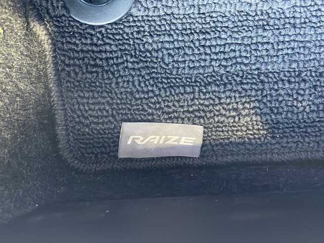 トヨタ ライズ Z 静岡県 2022(令4)年 4.6万km スムースグレーマイカメタリック 純正ディスプレイオーディオ/・フルセグＴＶ/・Bluetooth/・USB/・AM/・FM/主要装備/・衝突軽減/・レーンキープ/・追従クルコン/・コーナーセンサー前後/・全方位カメラ/・ビルトインＥＴＣ/・ドラレコ前後/・ステリモ/・シートヒーターD/N席/・電動パーキングブレーキ/・オートホールド/・純正フロアマット/・純正アルミホイール/・LEDヘッドライト/・オートライト/・オートハイビーム/・フォグランプ