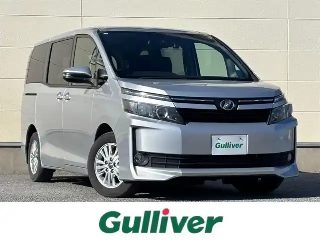トヨタ ヴォクシー V 茨城県 2014(平26)年 7.5万km シルバーM ワンオーナー/社外9インチナビ(ALPINE)/(FM/AM/CD/DVD/TV/Bluetooth)/バックカメラ/両側パワースライド/クルーズコントロール/ドライブレコーダー(前方)/ビルトインETC/オートライト/スペアキー/保証書/取扱説明書/純正AW/社外AW(LAYCER)付き冬タイヤ車載