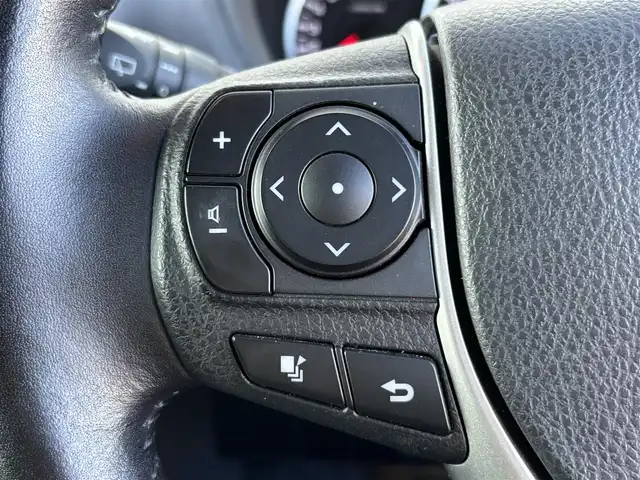 トヨタ ヴォクシー V 茨城県 2014(平26)年 7.5万km シルバーM ワンオーナー/社外9インチナビ(ALPINE)/(FM/AM/CD/DVD/TV/Bluetooth)/バックカメラ/両側パワースライド/クルーズコントロール/ドライブレコーダー(前方)/ビルトインETC/オートライト/スペアキー/保証書/取扱説明書/純正AW/社外AW(LAYCER)付き冬タイヤ車載