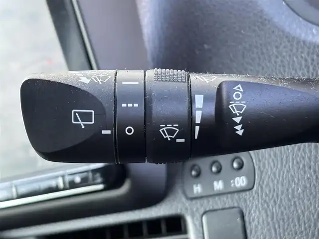 トヨタ ヴォクシー V 茨城県 2014(平26)年 7.5万km シルバーM ワンオーナー/社外9インチナビ(ALPINE)/(FM/AM/CD/DVD/TV/Bluetooth)/バックカメラ/両側パワースライド/クルーズコントロール/ドライブレコーダー(前方)/ビルトインETC/オートライト/スペアキー/保証書/取扱説明書/純正AW/社外AW(LAYCER)付き冬タイヤ車載