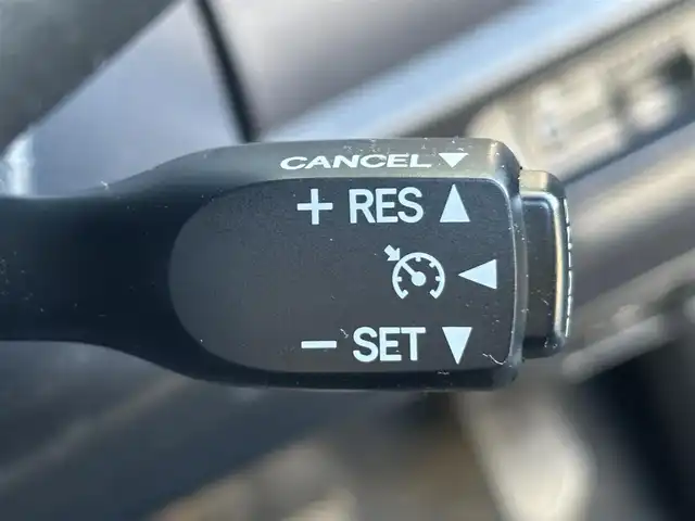 トヨタ ヴォクシー V 茨城県 2014(平26)年 7.5万km シルバーM ワンオーナー/社外9インチナビ(ALPINE)/(FM/AM/CD/DVD/TV/Bluetooth)/バックカメラ/両側パワースライド/クルーズコントロール/ドライブレコーダー(前方)/ビルトインETC/オートライト/スペアキー/保証書/取扱説明書/純正AW/社外AW(LAYCER)付き冬タイヤ車載