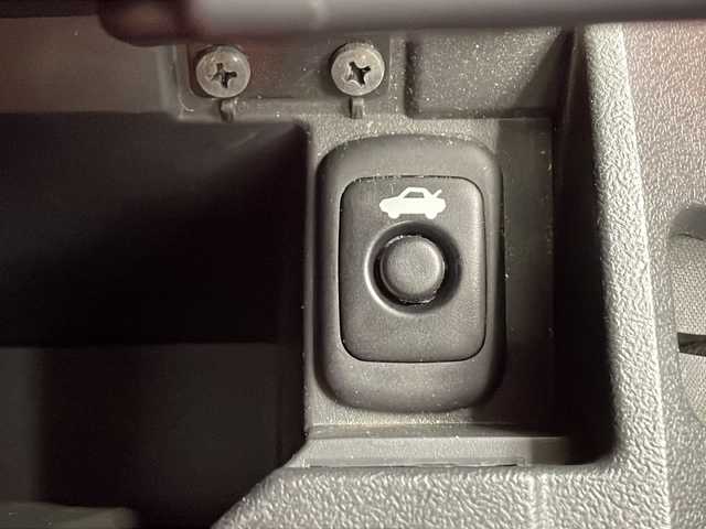 ダイハツ コペン セロ 千葉県 2015(平27)年 3.4万km パールホワイトⅢ プッシュスタート/社外ナビ（ＢＴ／ＣＤ／ＴＶ／ｉＰｏｄ）/社外ドライブレコーダー/ＥＴＣ/シートヒーター/純正ＡＷ/ステアリングリモコン/革ハンドル