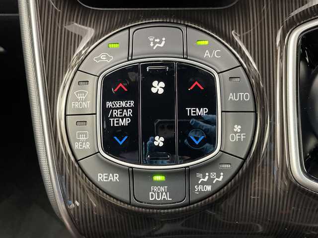 トヨタ エスクァイア ハイブリッド Gi プレミアムパッケージ 岐阜県 2019(平31)年 3.3万km ホワイトパールクリスタルシャイン ALPINＥ９インチナビ/（CD/DVD/SD/Bluetooth/HDMI）/ＡＬＰＩＮＥフリップダウンモニター/両側パワースライドドア/バックカメラ/クルーズコントロール/前席シートヒーター/ステアリングヒーター/ステアリングスイッチ/オートLEDヘッドライト/ハーフレザーシート（茶色）/スマートキー