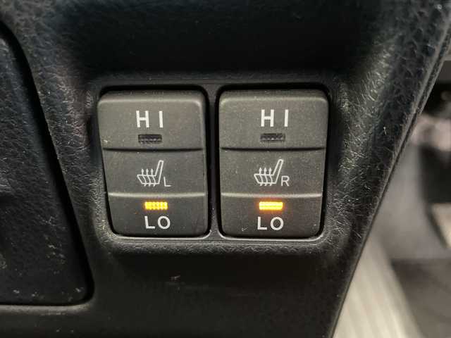 トヨタ エスクァイア ハイブリッド Gi プレミアムパッケージ 岐阜県 2019(平31)年 3.3万km ホワイトパールクリスタルシャイン ALPINＥ９インチナビ/（CD/DVD/SD/Bluetooth/HDMI）/ＡＬＰＩＮＥフリップダウンモニター/両側パワースライドドア/バックカメラ/クルーズコントロール/前席シートヒーター/ステアリングヒーター/ステアリングスイッチ/オートLEDヘッドライト/ハーフレザーシート（茶色）/スマートキー