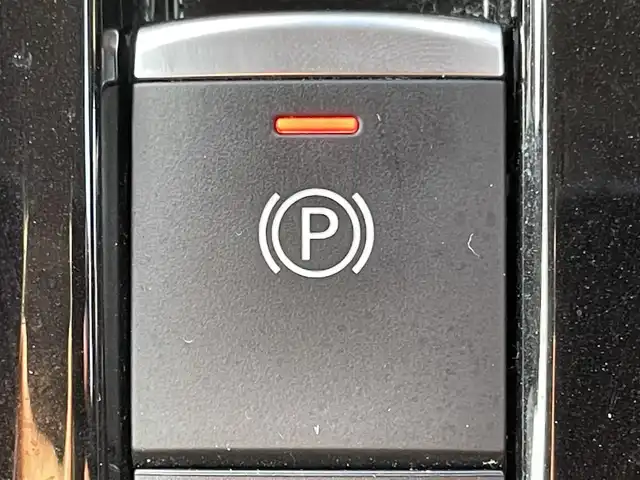 日産 セレナ e－パワー ハイウェイスター V 兵庫県 2019(令1)年 6.8万km ダイヤモンドブラック 純正10インチナビ/プロパイロット/両側パワースライドドア/アラウンドビューモニター/ビルトインETC/ステアリングヒーター/シートヒーター/フリップダウンモニター/純正フロアマット/フルセグTV/パーキングアシスト/CD/DVD/Bluetooth接続/LEDヘッドライト/スイッチスタート/地図SDなし