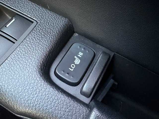 ホンダ オデッセイ ハイブリッド アブソルートセンシングEXパック 大阪府 2017(平29)年 6.9万km プレミアムヴィーナスブラックP フリップダウンモニター/純正ナビ/フルセグ/バックカメラ/ブラインドスポットモニター/ホンダセンシング/両側パワースライドドア/シートヒーター/オットマンチェア/レザーシート/LEDヘッドライト/ビルトインETC/AC100V/革巻きステアリング/スマートキー×2