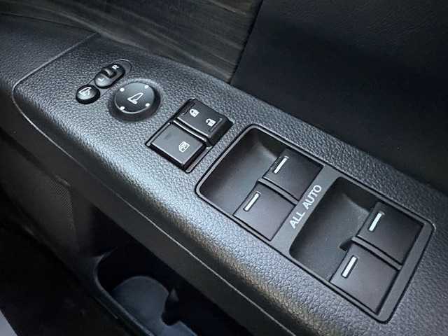 ホンダ オデッセイ ハイブリッド アブソルートセンシングEXパック 大阪府 2017(平29)年 6.9万km プレミアムヴィーナスブラックP フリップダウンモニター/純正ナビ/フルセグ/バックカメラ/ブラインドスポットモニター/ホンダセンシング/両側パワースライドドア/シートヒーター/オットマンチェア/レザーシート/LEDヘッドライト/ビルトインETC/AC100V/革巻きステアリング/スマートキー×2