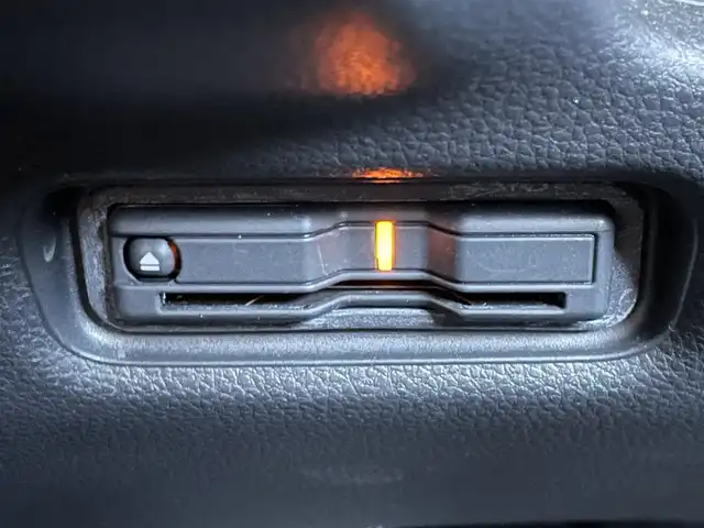 ホンダ フリード ハイブリット e:HEV クロスター 東京都 2024(令6)年 1.5万km 緑 純正メモリナビ＆フルセグ/AppleCarPlay/AndroidAuto/BluetoothAudio/USB/両側パワスラ/ＬＥＤヘッドライト　/ホンダセンシング/衝突軽減ブレーキ/先行車発進お知らせ機能/ブラインドスポットモニター　/アダプティブクルーズコントロール　/路外逸脱抑制機能 /パーキングセンサーシステム　/車線維持支援システム /オートハイビーム  /プッシュエンジンスタート/スマートキー/保証書＆取説