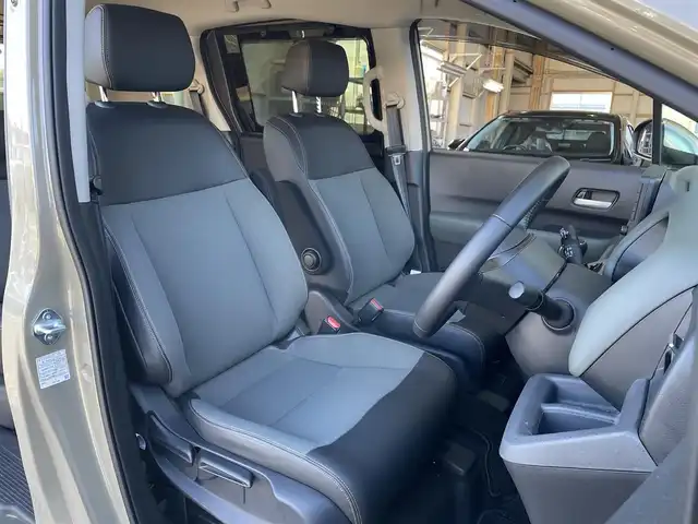 ホンダ フリード ハイブリット e:HEV クロスター 東京都 2024(令6)年 1.5万km 緑 純正メモリナビ＆フルセグ/AppleCarPlay/AndroidAuto/BluetoothAudio/USB/両側パワスラ/ＬＥＤヘッドライト　/ホンダセンシング/衝突軽減ブレーキ/先行車発進お知らせ機能/ブラインドスポットモニター　/アダプティブクルーズコントロール　/路外逸脱抑制機能 /パーキングセンサーシステム　/車線維持支援システム /オートハイビーム  /プッシュエンジンスタート/スマートキー/保証書＆取説