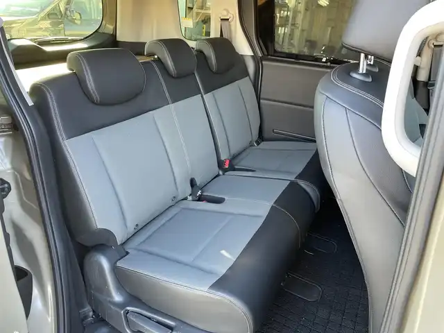 ホンダ フリード ハイブリット e:HEV クロスター 東京都 2024(令6)年 1.5万km 緑 純正メモリナビ＆フルセグ/AppleCarPlay/AndroidAuto/BluetoothAudio/USB/両側パワスラ/ＬＥＤヘッドライト　/ホンダセンシング/衝突軽減ブレーキ/先行車発進お知らせ機能/ブラインドスポットモニター　/アダプティブクルーズコントロール　/路外逸脱抑制機能 /パーキングセンサーシステム　/車線維持支援システム /オートハイビーム  /プッシュエンジンスタート/スマートキー/保証書＆取説