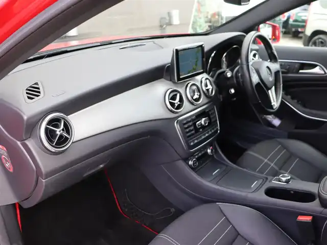 メルセデス・ベンツ ＧＬＡ２５０ 4マチック 長野県 2015(平27)年 2.7万km ジュピターレッド レーダーセーフティＰＫＧ　/ハーフレザーシート　/純正ナビ　/フルセグＴＶ　/Ｂカメラ　/ディストロニック　/ＬＫＡ　ＢＳＭ　/衝突軽減Ｂ　/パワーシート／ヒーター　/キーレスゴー　/パワーバックドア　/純正１８ＡＷ