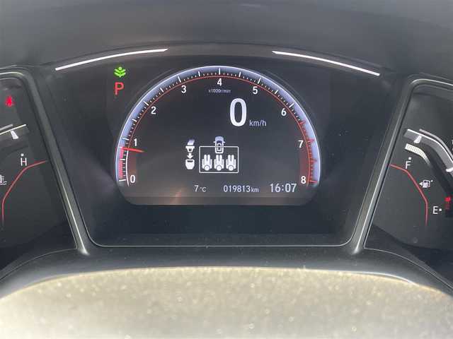 ホンダ シビック ハッチバック 岡山県 2020(令2)年 2万km ソニックグレーパール ワンオーナー/ギャザーズ純正ナビ/（AM.FM.BT.TV）/サンルーフ/レザーシート/バックカメラ/ホンダセンシング/・路外逸脱抑制機能/・アダプティブクルーズコントロール/・車線維持支援システム/・先行車発進お知らせ機能/・標識認識機能/スマートキー/パワーシート/シートヒーター/ビルトインETC2.0