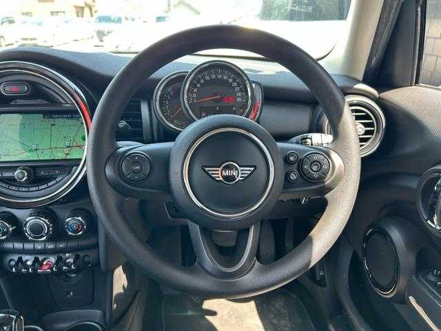 ＭＩＮＩ ミニ ヴィクトリア 埼玉県 2018(平30)年 2.2万km グレー 特別仕様車　/ナビゲーションＰＫＧ　/バックカメラ　/ＬＥＤヘッドライト　/ドライブレコーダー　/ＥＴＣ