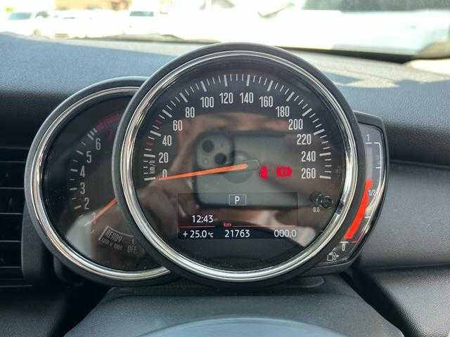 ＭＩＮＩ ミニ ヴィクトリア 埼玉県 2018(平30)年 2.2万km グレー 特別仕様車　/ナビゲーションＰＫＧ　/バックカメラ　/ＬＥＤヘッドライト　/ドライブレコーダー　/ＥＴＣ