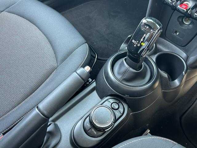 ＭＩＮＩ ミニ ヴィクトリア 埼玉県 2018(平30)年 2.2万km グレー 特別仕様車　/ナビゲーションＰＫＧ　/バックカメラ　/ＬＥＤヘッドライト　/ドライブレコーダー　/ＥＴＣ