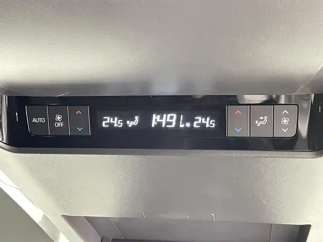 トヨタ アルファード Z 千葉県 2024(令6)年 1.3万km プラチナホワイトパールマイカ 禁煙車/両側電動ドア/パワーバックドア/左右独立ムーンルーフ/JBLサウンドシステム/トヨタセーフティセンス/・レーンディパーチャーアラート/・レーンキープアシスト/・ブラインドスポットモニター/・プリクラッシュセーフティ/・プリクラッシュセーフティブレーキ/・クリアランスソナー/・レーダークルーズコントロール/純正14インチディスプレイオーディオ/・コネクティッドナビ付き/・Bluetooth/フルセグTV/・TVキャンセラー/・パノラミックビューモニター/・ビルトインETC2.0/・デジタルインナーミラー/左右独立エアコン/置くだけ充電/スモークフィルム/革巻きステアリング/・ステアリングスイッチ/・ステアリングヒーター/レザーシート/・D席メモリ付き/・DNセカンドパワーシート/・DNセカンドシートヒーター/・DNセカンドエアーシート/・オットマン/電子パーキング/・ブレーキホールド/オートライト/・オートマチックハイビーム/・三眼LEDヘッドライト/・LEDフォグランプ/・シーケンシャルウインカー/純正フロアマット/純正18インチAW
