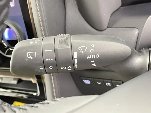 トヨタ アルファード Z 千葉県 2024(令6)年 1.3万km プラチナホワイトパールマイカ 禁煙車/両側電動ドア/パワーバックドア/左右独立ムーンルーフ/JBLサウンドシステム/トヨタセーフティセンス/・レーンディパーチャーアラート/・レーンキープアシスト/・ブラインドスポットモニター/・プリクラッシュセーフティ/・プリクラッシュセーフティブレーキ/・クリアランスソナー/・レーダークルーズコントロール/純正14インチディスプレイオーディオ/・コネクティッドナビ付き/・Bluetooth/フルセグTV/・TVキャンセラー/・パノラミックビューモニター/・ビルトインETC2.0/・デジタルインナーミラー/左右独立エアコン/置くだけ充電/スモークフィルム/革巻きステアリング/・ステアリングスイッチ/・ステアリングヒーター/レザーシート/・D席メモリ付き/・DNセカンドパワーシート/・DNセカンドシートヒーター/・DNセカンドエアーシート/・オットマン/電子パーキング/・ブレーキホールド/オートライト/・オートマチックハイビーム/・三眼LEDヘッドライト/・LEDフォグランプ/・シーケンシャルウインカー/純正フロアマット/純正18インチAW