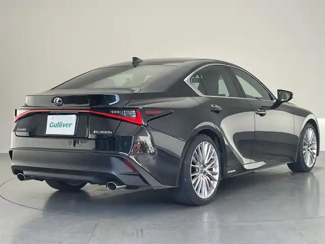 レクサス ＩＳ 300h バージョンL 愛知県 2022(令4)年 1.6万km グラファイトブラックガラスフレーク メーカーナビ　フルセグＴＶ　ＢＳＭ　黒革シート　シートヒータライトー　ＢＳＭ　ＬＥＤライト　レクサスセーフティ＋　衝突軽減装置　追随従クルコン　前後ドラレコ　パワーシート　バックカメラ　ＥＴＣ　禁煙車