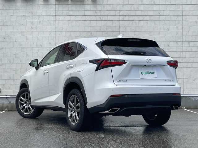 レクサス ＮＸ 200t Iパッケージ 富山県 2016(平28)年 5.6万km ソニッククォーツ 純正ナビ/フルセグＴＶ／Ｂｌｕｅｔｏｏｔｈ/三眼ＬＥＤヘッドライト/ヘッドアップディスプレイ/ステアリングヒーター/パワーバックドア/純正ＡＷ１８インチ/ＥＴＣ/ＢＳＭ/コーナーセンサー/黒革シート/レーンキープアシスト/スマートキー/前後ドライブレコーダー/カードキー/W＋サイドエアバック/カーテンエアバック/保証書／取説有り