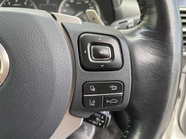 レクサス ＮＸ 200t Iパッケージ 富山県 2016(平28)年 5.6万km ソニッククォーツ 純正ナビ/フルセグＴＶ／Ｂｌｕｅｔｏｏｔｈ/三眼ＬＥＤヘッドライト/ヘッドアップディスプレイ/ステアリングヒーター/パワーバックドア/純正ＡＷ１８インチ/ＥＴＣ/ＢＳＭ/コーナーセンサー/黒革シート/レーンキープアシスト/スマートキー/前後ドライブレコーダー/カードキー/W＋サイドエアバック/カーテンエアバック/保証書／取説有り