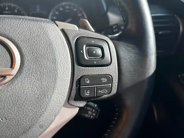 レクサス ＮＸ 200t Iパッケージ 富山県 2016(平28)年 5.6万km ソニッククォーツ 純正SDナビ/フルセグTV/Bluetooth接続/AM/FMラジオ/CD再生/USB接続/ヘッドアップディスプレイ/ステアリングヒーター/D/N席パワーシート/D/N席シートヒーター/パワーバックドア/ETC/ブラインドスポットモニター/コーナーセンサー/純正ＡＷ１８インチ/黒革シート/レーンキープアシスト/スマートキー/前後ドラレコ/W＋サイドエアバック/カーテンエアバック