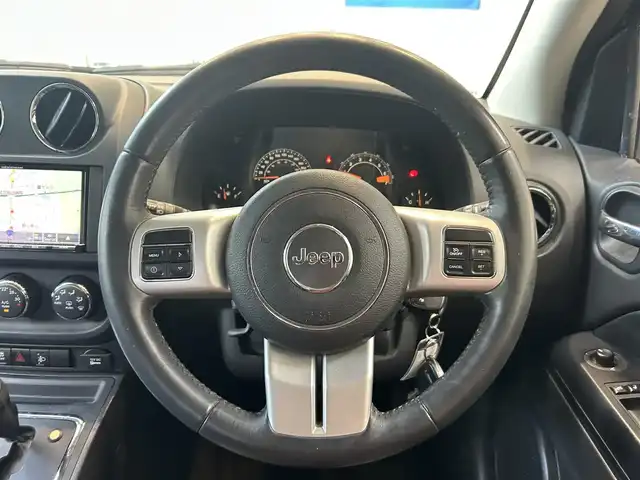 クライスラー・ジープ ジープ コンパス ブラックエディション 大阪府 2016(平28)年 9.2万km 白 100台限定車/ナビ/TV/バック・サイドカメラ/Bluetooth/CD/DVD/クルコン/純正17インチAW/ETC