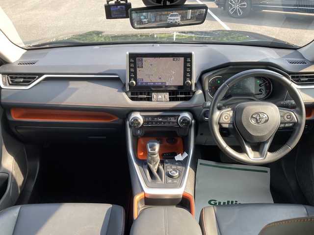 トヨタ ＲＡＶ４ アドベンチャー 佐賀県 2020(令2)年 5万km アティチュードブラックマイカ 4WD/トヨタコネクトナビ/バックカメラ/トヨタセーフティセンス/・プリクラッシュセーフティ/・レーンディパーチャーアラート/・オートハイビーム/・アダプティブクルーズコントロール/ブラインドスポットモニター/クリアランスソナー/リアクロストラフィックアラート/デジタルインナーミラー/電動パーキングブレーキ/オートブレーキホールド/パワーバックドア/レザーシート/パワーシート/ビルトインETC/ドライブレコーダー/プッシュスタート/スマートキー/LEDヘッドライト/純正アルミホイール