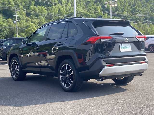 トヨタ ＲＡＶ４ アドベンチャー 佐賀県 2020(令2)年 5万km アティチュードブラックマイカ 4WD/トヨタコネクトナビ/バックカメラ/トヨタセーフティセンス/・プリクラッシュセーフティ/・レーンディパーチャーアラート/・オートハイビーム/・アダプティブクルーズコントロール/ブラインドスポットモニター/クリアランスソナー/リアクロストラフィックアラート/デジタルインナーミラー/電動パーキングブレーキ/オートブレーキホールド/パワーバックドア/レザーシート/パワーシート/ビルトインETC/ドライブレコーダー/プッシュスタート/スマートキー/LEDヘッドライト/純正アルミホイール