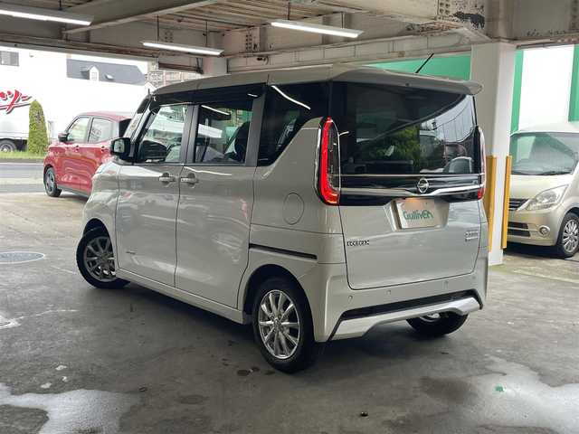 日産 ルークス ハイウェイスター X 愛知県 2020(令2)年 8.1万km ホワイトパール 純正ナビ(MM320D-L)/・FM/AM/Bluetooth/・フルセグ/CD/DVD再生/・アラウンドビューモニター/バックカメラ/エマージェンシーブレーキ/車線逸脱警報/片側パワスラ/ハンズフリースライドドア/ドアバイザー/ドライブレコーダー(DH5-D)/純正フロアマット/ETC/保証書